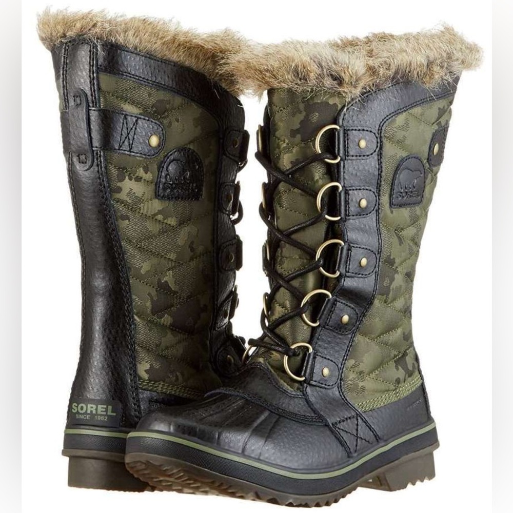 Sorel Tofino boots Green Camouflage Winter snow waterproof women’s size 7.5
